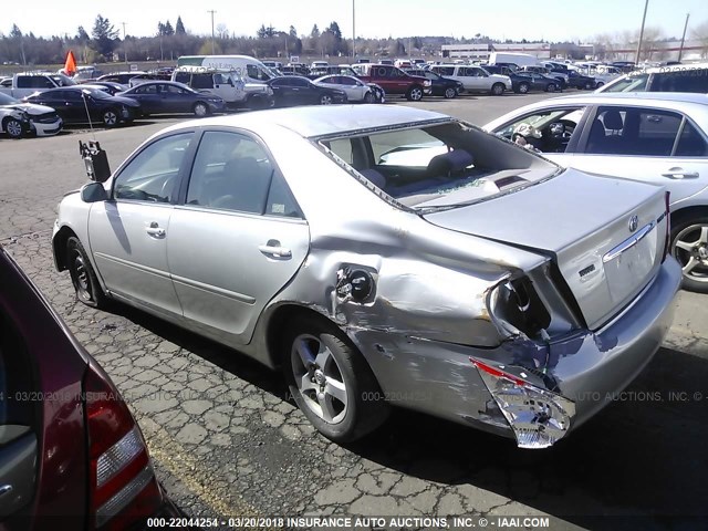 4T1BE32K73U695354 - 2003 TOYOTA CAMRY LE/XLE/SE SILVER photo 3