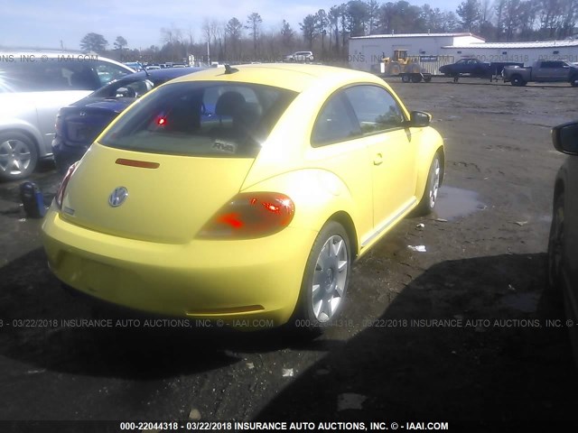 3VWJP7AT7CM625592 - 2012 VOLKSWAGEN BEETLE YELLOW photo 4