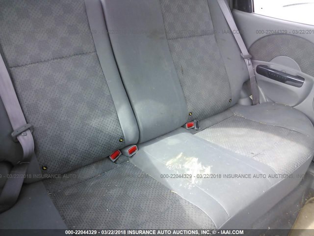 KL1TD52625B348143 - 2005 CHEVROLET AVEO LS BLACK photo 8