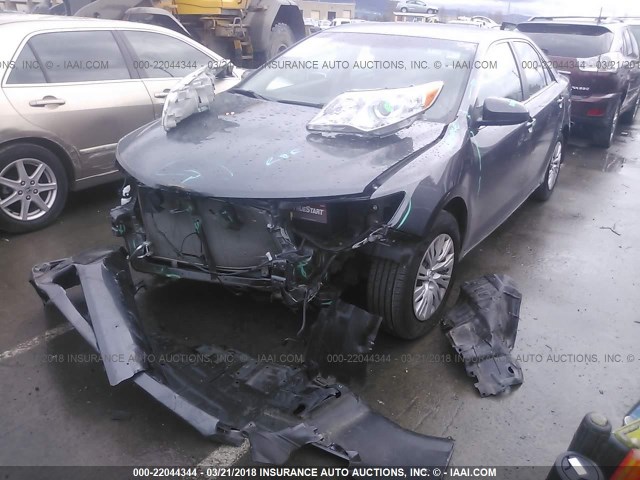 4T4BF1FK7ER427327 - 2014 TOYOTA CAMRY L/SE/LE/XLE 灰色 照片 2