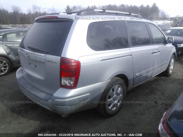 KNDMC233076038166 - 2007 HYUNDAI ENTOURAGE GLS/SE/LIMITED SILVER photo 4