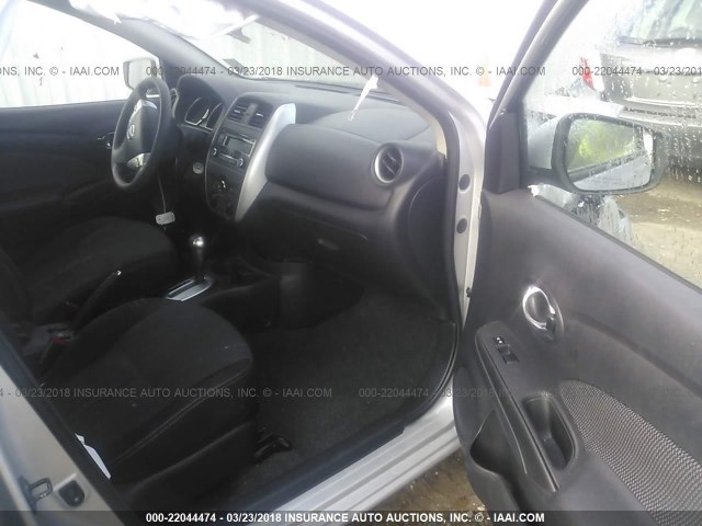 3N1CN7AP5FL884227 - 2015 NISSAN VERSA S/S PLUS/SV/SL SILVER photo 5