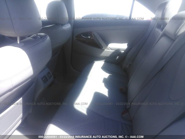 4T4BF3EK0BR180094 - 2011 TOYOTA CAMRY SE/LE/XLE ვერცხლისფერი ფოტო 8