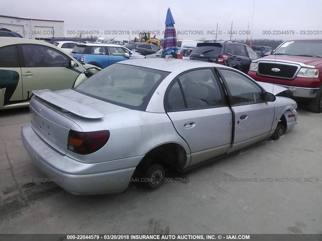 1G8ZF52882Z259608 - 2002 SATURN SL GRAY photo 4