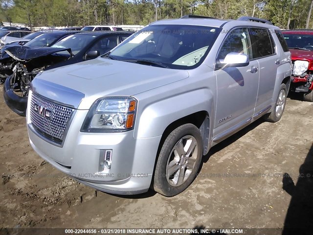 2GKALUEK8F6181091 - 2015 GMC TERRAIN DENALI SILVER photo 2