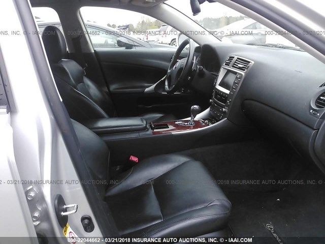 JTHCK262472012564 - 2007 LEXUS IS 250 SILVER photo 5