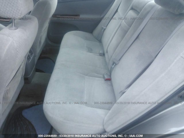 4T1BF32K84U589686 - 2004 TOYOTA CAMRY LE/XLE/SE ნაცრისფერი ფოტო 8
