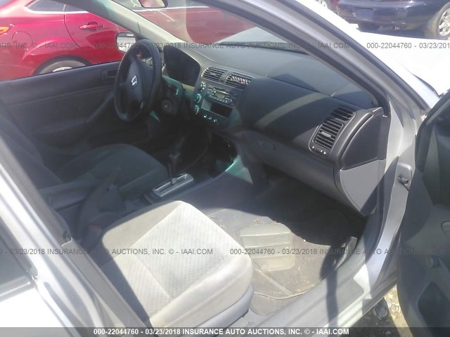 2HGES16335H509818 - 2005 HONDA CIVIC DX VP SILVER photo 5