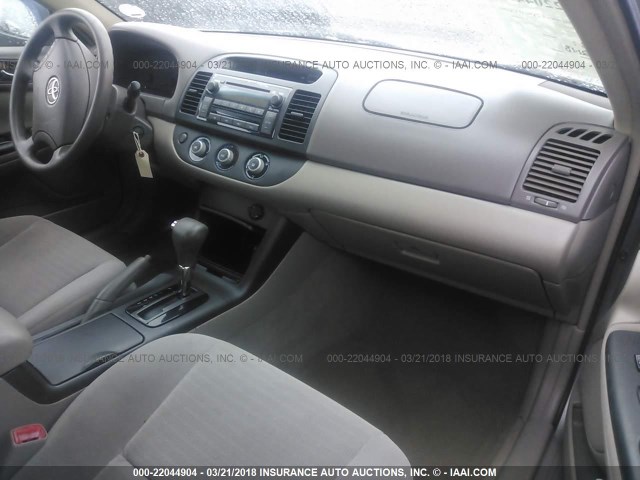 4T1BE32K35U986680 - 2005 TOYOTA CAMRY LE/XLE/SE GRAY photo 5