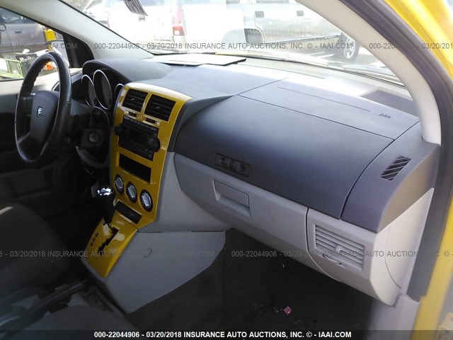 1B3HE78K47D581543 - 2007 DODGE CALIBER R/T YELLOW photo 5