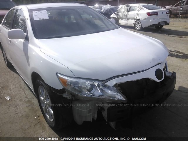 4T4BF3EK2BR210017 - 2011 TOYOTA CAMRY SE/LE/XLE WHITE photo 6