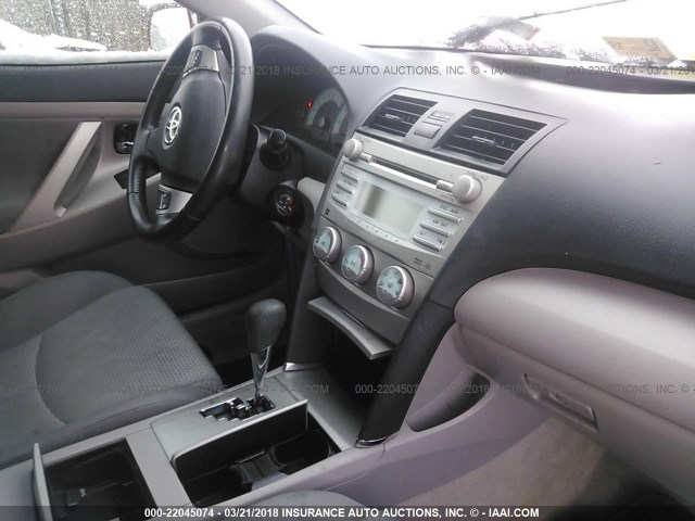 4T1BK46K09U077049 - 2009 TOYOTA CAMRY SE/LE/XLE 红色 照片 5