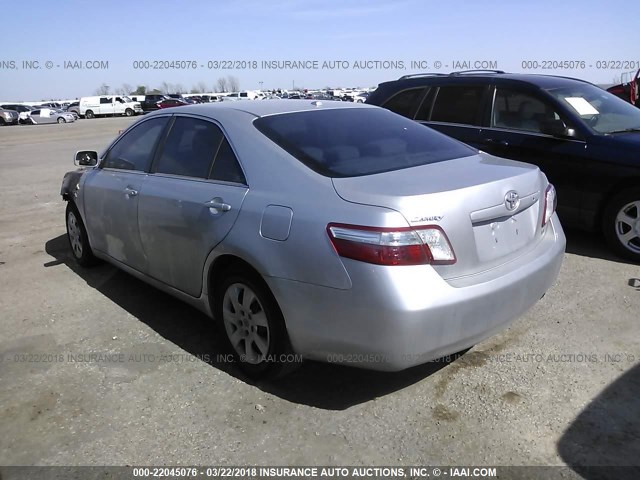 4T4BF3EK9AR063435 - 2010 TOYOTA CAMRY SE/LE/XLE SILVER photo 3