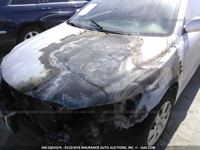 4T4BF3EK9AR063435 - 2010 TOYOTA CAMRY SE/LE/XLE SILVER photo 6