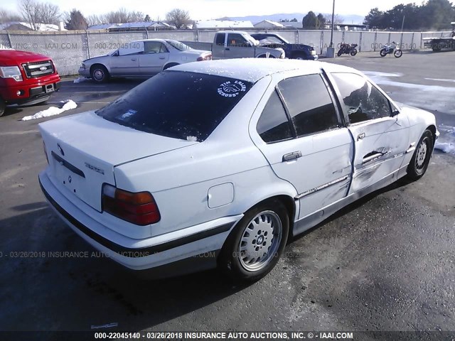WBACB4323SFM04628 - 1995 BMW 325 I AUTOMATIC WHITE photo 4