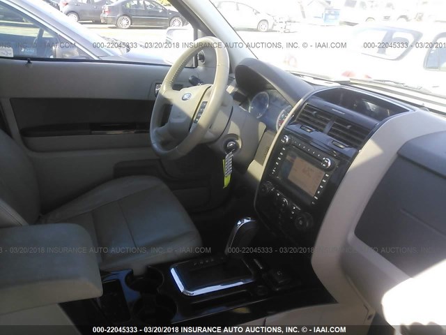 1FMCU5K38BKB03739 - 2011 FORD ESCAPE HYBRID WHITE photo 5