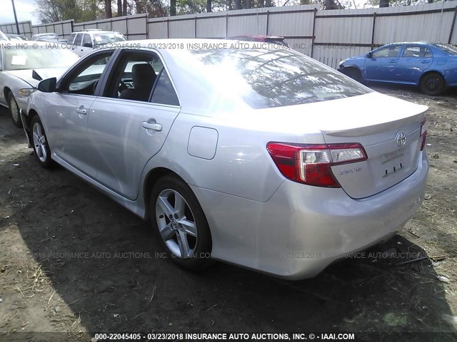 4T1BF1FK4CU534620 - 2012 TOYOTA CAMRY SE/LE/XLE SILVER photo 3
