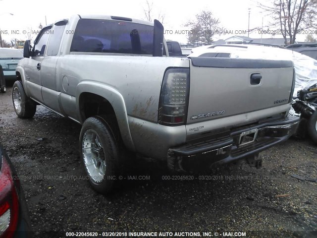 1GCHC29171E207569 - 2001 CHEVROLET SILVERADO C2500 HEAVY DUTY Champagne photo 3