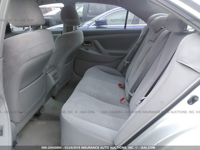 4T1BF3EK2BU135345 - 2011 TOYOTA CAMRY SE/LE/XLE SILVER photo 8