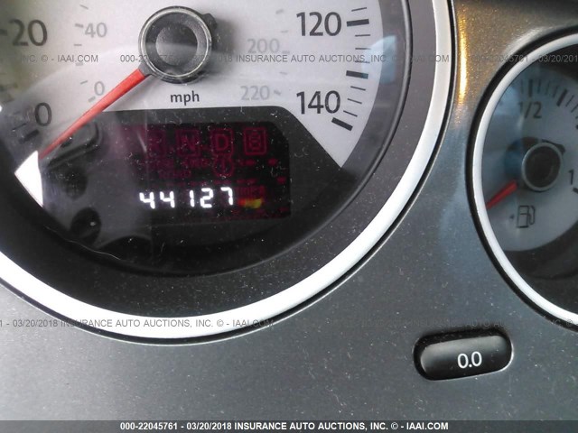 2C4RVAAG5CR390453 - 2012 VOLKSWAGEN ROUTAN S GRAY photo 7