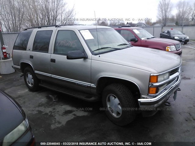 1GNEK13R7XJ411181 - 1999 CHEVROLET TAHOE K1500 Champagne photo 1