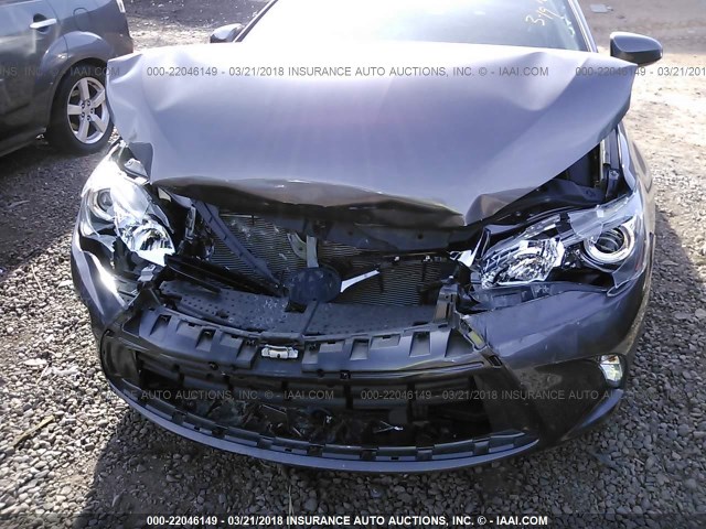 4T1BF1FK5HU712090 - 2017 TOYOTA CAMRY LE/XLE/SE/XSE GRAY photo 6