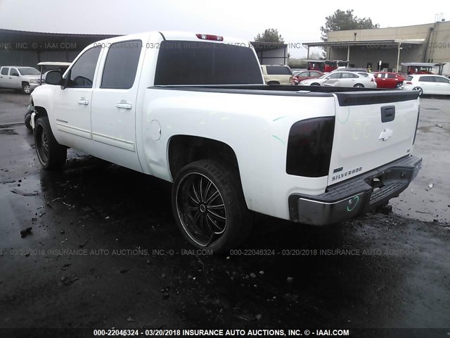 3GCRCTE02AG244710 - 2010 CHEVROLET SILVERADO C1500 LTZ WHITE photo 3