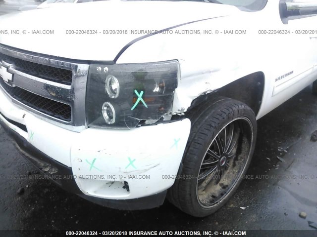 3GCRCTE02AG244710 - 2010 CHEVROLET SILVERADO C1500 LTZ WHITE photo 6