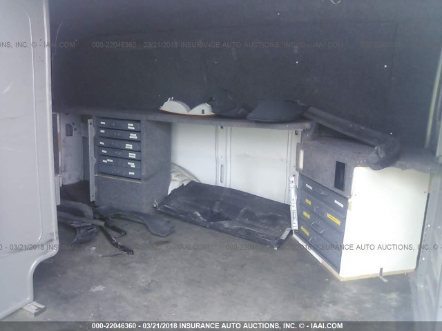 1GCWGFCA5C1199302 - 2012 CHEVROLET EXPRESS G2500  WHITE photo 8