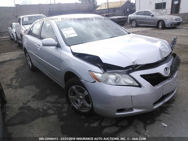 4T1BE46K89U361309 - 2009 TOYOTA CAMRY SE/LE/XLE SILVER photo 1