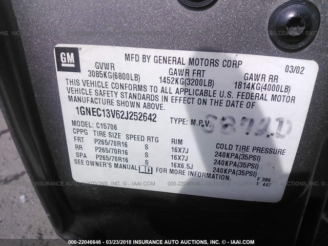 1GNEC13V62J252642 - 2002 CHEVROLET TAHOE C1500 GRAY photo 9