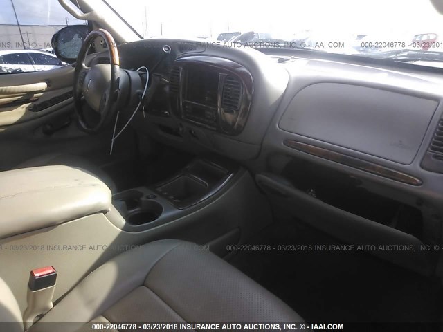 5LMEU27RX2LJ15080 - 2002 LINCOLN NAVIGATOR თეთრი ფოტო 5
