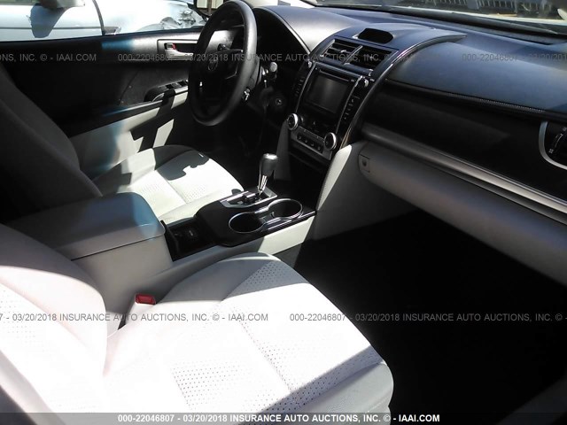 4T4BF1FK2CR255253 - 2012 TOYOTA CAMRY SE/LE/XLE 黑色 照片 5