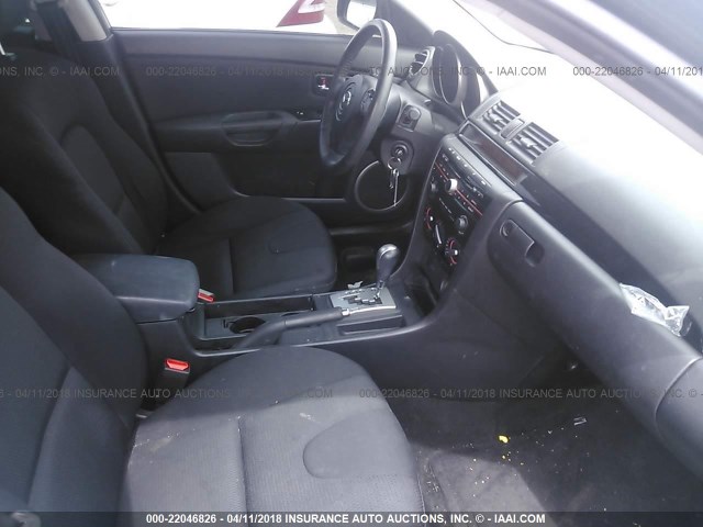 JM1BK343981147531 - 2008 MAZDA 3 HATCHBACK GRAY photo 5