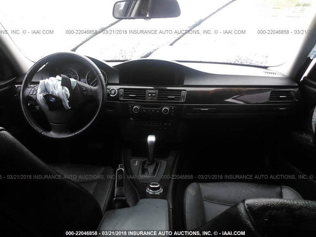 WBAPH5C5XBA446646 - 2011 BMW 328 I SULEV BLACK photo 5
