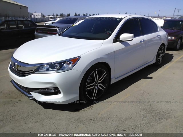 1HGCR2F5XGA206563 - 2016 HONDA ACCORD SPORT 白色 照片 2