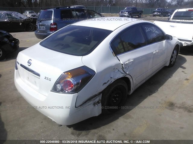 1N4AL21E98N556605 - 2008 NISSAN ALTIMA 2.5/2.5S WHITE photo 4