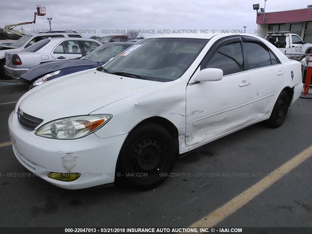 JTDBE32K620079655 - 2002 TOYOTA CAMRY LE/XLE/SE თეთრი ფოტო 2