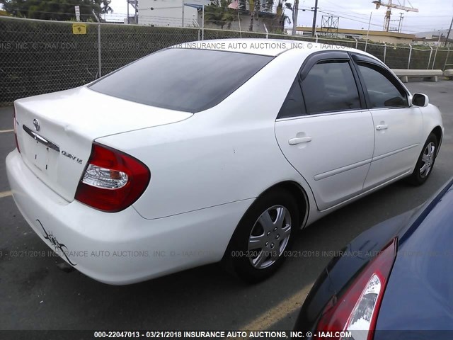 JTDBE32K620079655 - 2002 TOYOTA CAMRY LE/XLE/SE თეთრი ფოტო 4