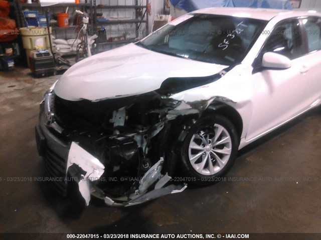 4T4BF1FK2FR478638 - 2015 TOYOTA CAMRY LE/XLE/SE/XSE WHITE photo 6