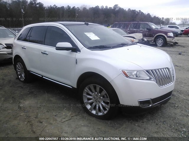 2LMDJ6JK5DBL35938 - 2013 LINCOLN MKX WHITE photo 1