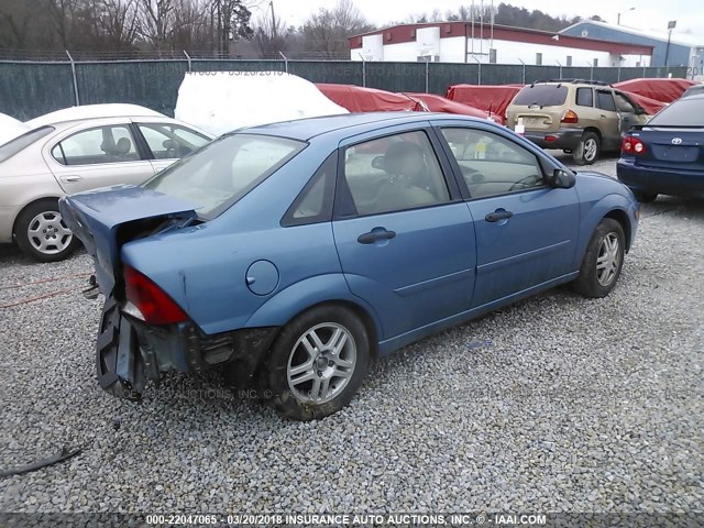 1FAFP3435YW430374 - 2000 FORD FOCUS SE/SE SPORT BLUE photo 4