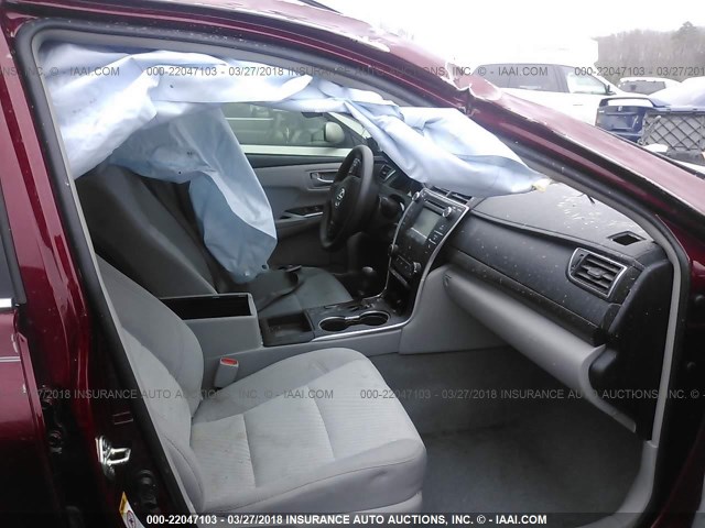 4T1BF1FK4GU606728 - 2016 TOYOTA CAMRY LE/XLE/SE/XSE 红色 照片 5