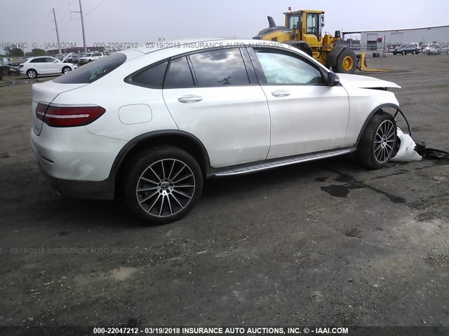 WDC0J4KB8HF230858 - 2017 MERCEDES-BENZ GLC COUPE 300 4MATIC WHITE photo 4