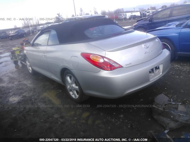 4T1FA38P54U028896 - 2004 TOYOTA CAMRY SOLARA SE/SLE ვერცხლისფერი ფოტო 3