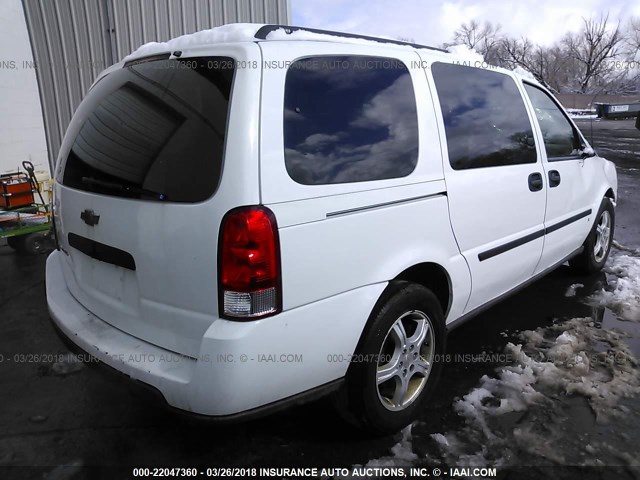 1GNDV23198D189259 - 2008 CHEVROLET UPLANDER LS WHITE photo 4