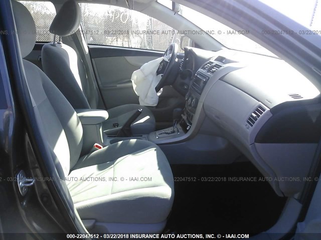 2T1BU4EE0CC782867 - 2012 TOYOTA COROLLA S/LE GRAY photo 5