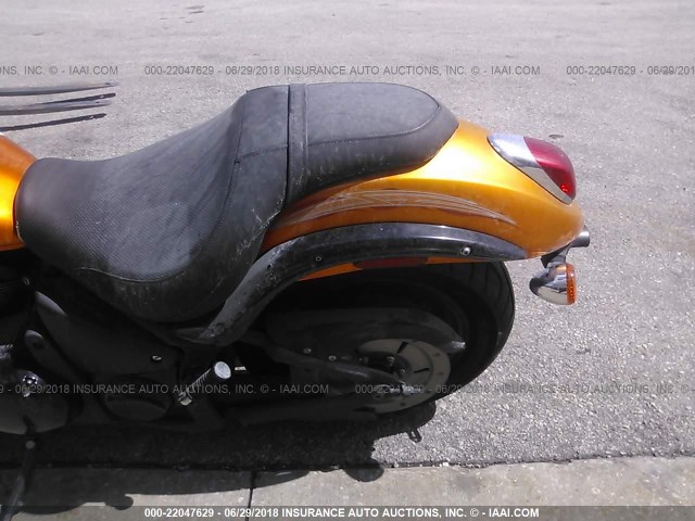 JKAVN2C10CA050493 - 2012 KAWASAKI VN900 C ORANGE photo 6