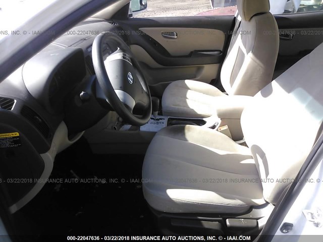 KMHDU46D59U675139 - 2009 HYUNDAI ELANTRA GLS/SE WHITE photo 5