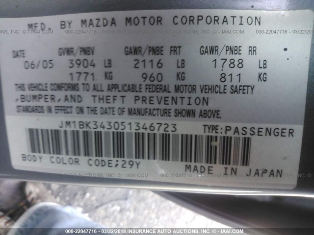 JM1BK343051346723 - 2005 MAZDA 3 HATCHBACK SILVER photo 9